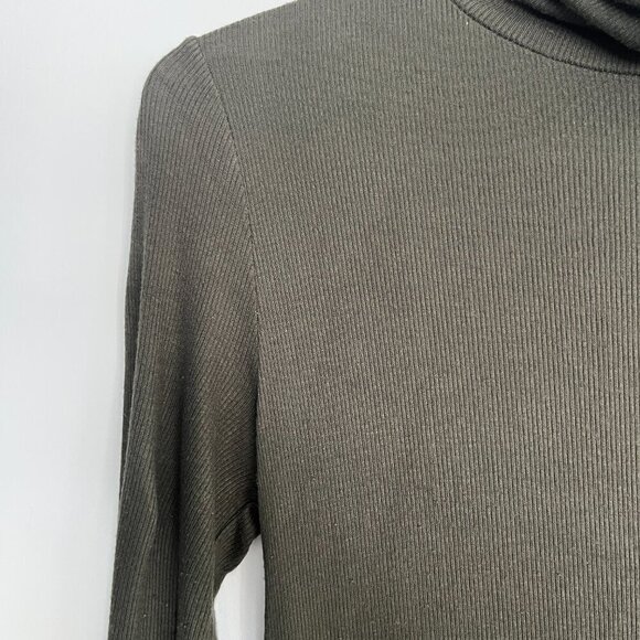 Gap Cozy Modal A-Line Turtleneck Dress in Forest Green - Picture 4 of 5